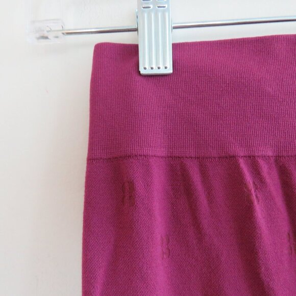 SWEATY BETTY Modal Dot Jacquard Base Layer Leggings in Amaranth Pink - Size S - Picture 6 of 16